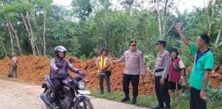 Material Lonsor Tutup Akses Jalan di Dusun Sei Raya Jelimpo Sudah Dibersihkan
