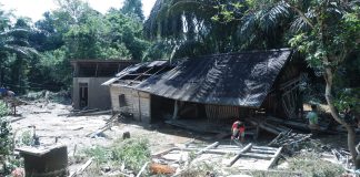 Dua Unit Rumah Warga di Tebedak Rusak Parah Diterjang Banjir, Korban Harapkan Bantuan Pemerintah
