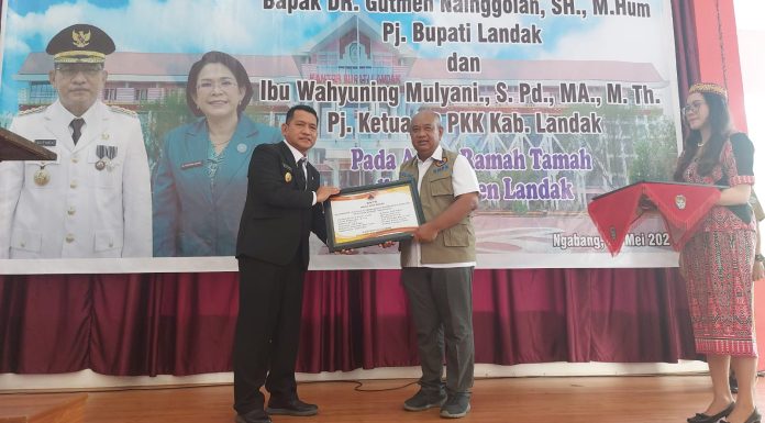 Pemkab Landak Terima Bantuan Dari BNPB Untuk Penanganan Banjir