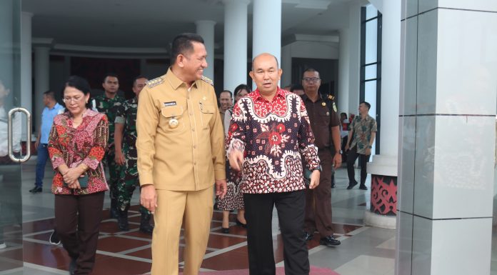 Pisah Sambut Pj. Bupati Landak, Gutmen Sampaikan Buka Diri Terima Masukan