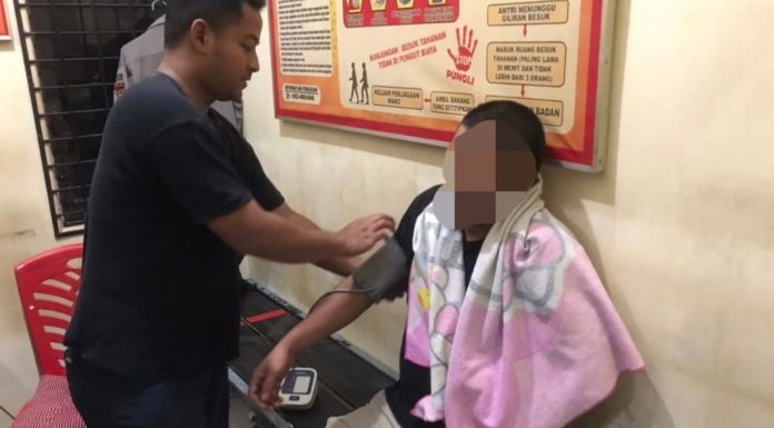 Keluhkan Sakit, Dua Tahanan Kasus Narkoba Polres Landak Jalani Pemeriksaan Kesehatan