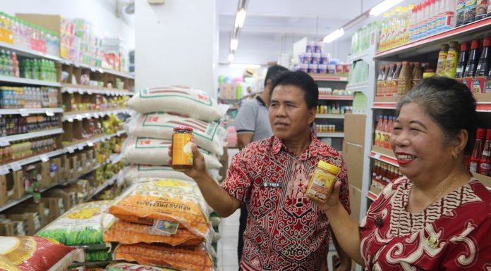 Antisipasi Kenaikan Harga Jelang Idul Adha 1445 Hijriah, Pemkab Landak Sidak Pasar