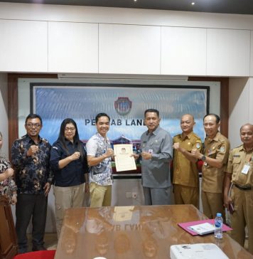 Rapat Bersama KPU Landak, Gutmen : Pemkab Dukung Tugas KPU
