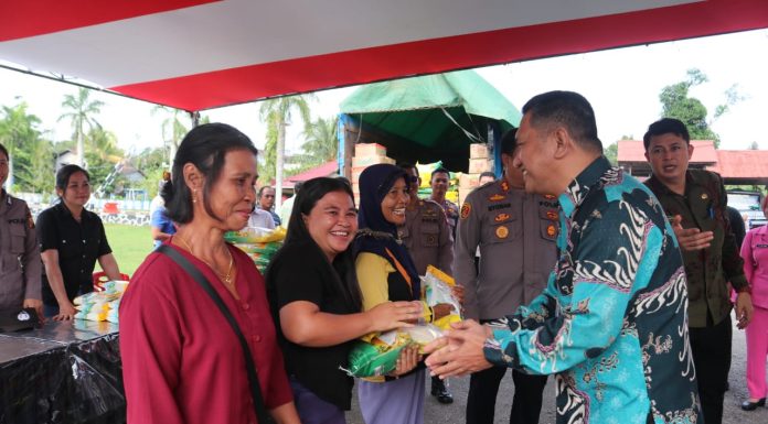 Pj. Bupati Landak Hadiri Gerakan Pangan Murah Rangkaian HUT Bhayangkara Ke – 78
