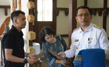 Gutmen Ajak Masyarakat Dukung Keberadaan Galeri UMKM Landak