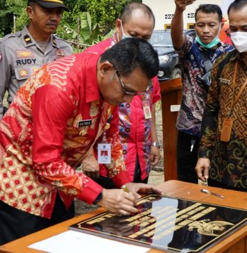 Desa Kayu Ara Jelimpo Deklarasi Open Defecation Free