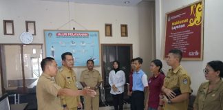 Kunjungi Kecamatan Air Besar, Gutmen Tinjau Pelayanan Kantor Camat dan Puskesmas