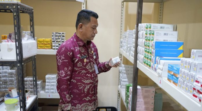 Gutmen Puji Kebersihan dan Ketersediaan Obat di Puskesmas Meranti
