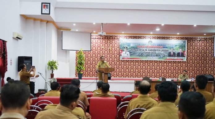 Rakor Kepala Desa se Kabupaten Landak, Gutmen Ingatkan Kades Beri Pelayanan Terbaik ke Masyarakat