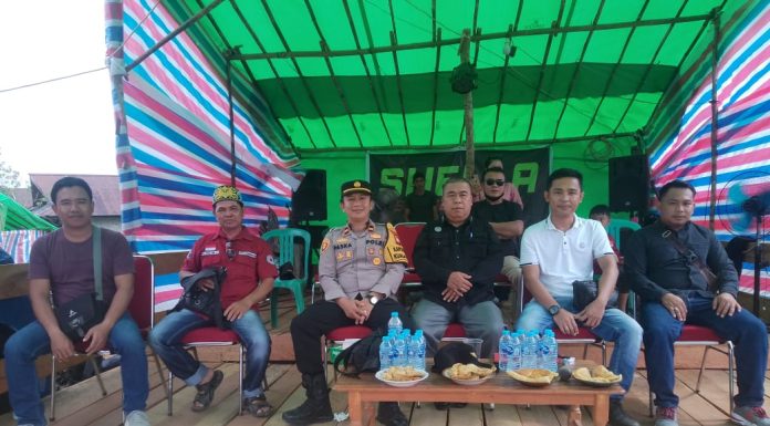 Hadiri Pembukaan Turnamen Sepak Bola, Plh Kapolsek Kuala Behe Sampaikan Pesan Kamtibmas