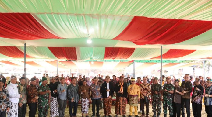 Gutmen Buka Festival Grebeg Suro Paguyuban Jawa Landak