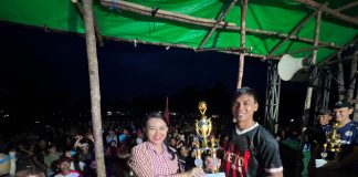 Tutup Turnamen Roah Cup Agak Hilir, Karolin Mohon Doa Restu Masyarakat Jelang Pendaftaran di KPU