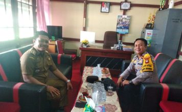 Jaga Stabilitas Keamanan Daerah Jelang Pilkada, Kapolsek Kunjungi Kantor Camat Sebangki