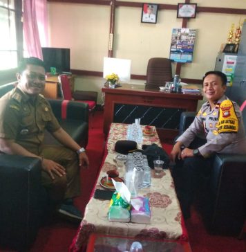 Jaga Stabilitas Keamanan Daerah Jelang Pilkada, Kapolsek Kunjungi Kantor Camat Sebangki