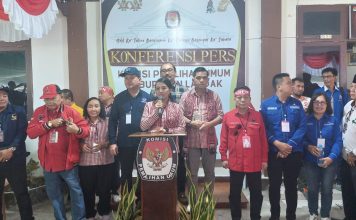 Karolin – Erani Resmi Daftar Maju Pilkada Landak Ke KPU