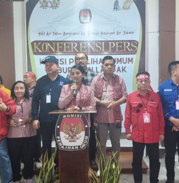 Karolin – Erani Resmi Daftar Maju Pilkada Landak Ke KPU