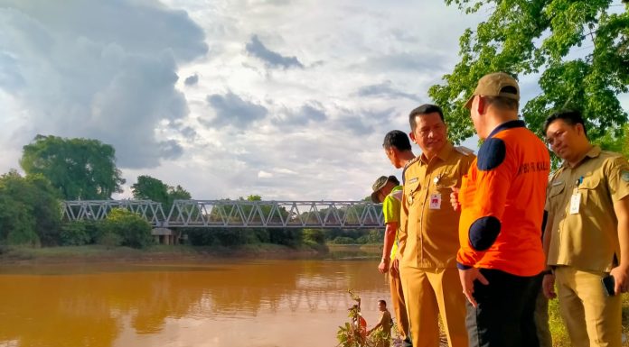 Gutmen Intruksikan BPBD Sigap Bantu Warga Terdampak Banjir