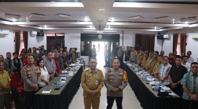 Pemkab Bersama Polres Landak Mediasi Pesoalan Lahan antara Dusun Nangka Sengah Temila dan Dusun Sindur Sebangki dengan PT. SMS