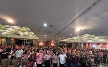 Milenial Puji Kepemimpinan Karolin Membangun Landak