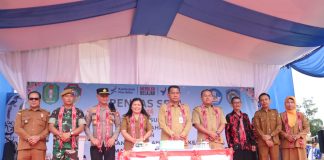 Gutmen Buka Pentas Seni Rangkaian HUT Ke – 7 SMAN 3 Ngabang