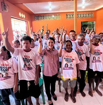 Karolin Ajak Warga Berjuang Bersama Dalam Pembangunan
