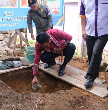 Gutmen Letakan Batu Pertama Pembangunan Gedung PAUD Kebun Anggur Nusantara Darit