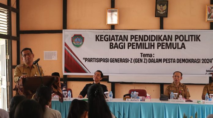 Pendidikan Politik Sasar Pemilih Pemula di SMAN 2 Ngabang