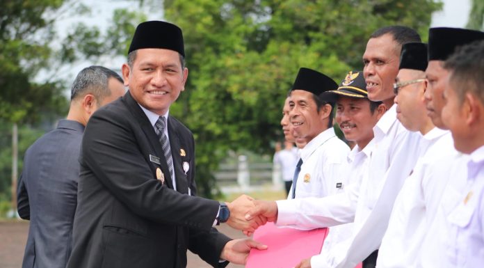 Dikukuhkan Pj. Bupati Landak, Masa Jabatan 1022 Anggota BPD Diperpanjang Dua Tahun