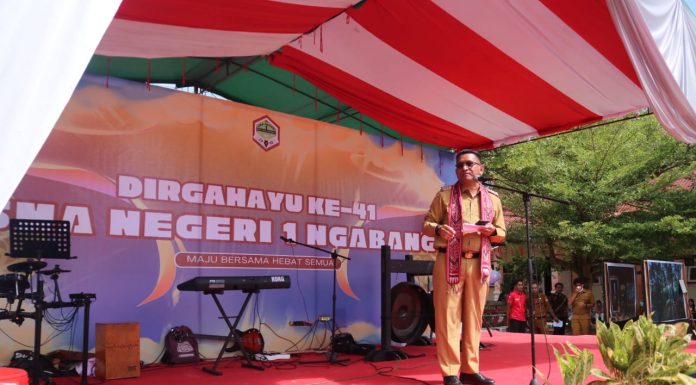 Gutmen Hadiri Perayaan Ulang Tahun SMAN 1 Ngabang Ke -41