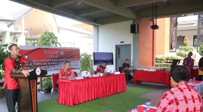 Pj. Bupati Landak Buka Pelatihan Kewirausahaan