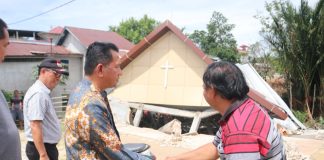 Pj. Bupati Landak Tinjau Lokasi Bangunan Gereja Bethel Tabernakel Ambruk di Dengoan
