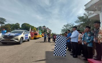 Belasan Mobil Hias Meriahkan Pawai Ta’aruf MTQ XXXII Tingkat Provinsi Kalimantan Barat Tahun 2024