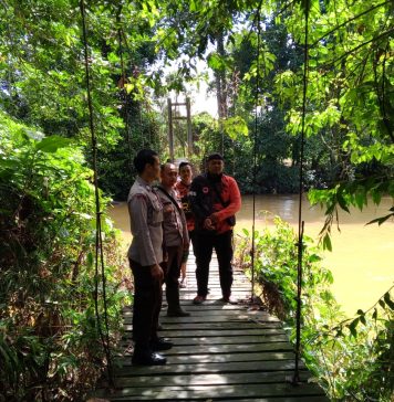Seorang Pria Paruh Baya Ditemukan Meninggal Dunia Mengapung Dialiran Sungai Mempawah