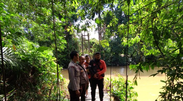 Seorang Pria Paruh Baya Ditemukan Meninggal Dunia Mengapung Dialiran Sungai Mempawah