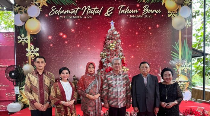 Cornelis Gelar Open House Natal Dua Hari