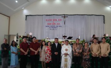 Gutmen Nainggolan Hadiri Misa Natal di Gereja Sabil Suci Ngabang