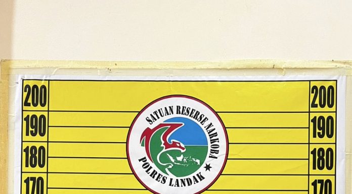 Bekuk Pengedar Narkoba di Ngabang, Polisi Temukan Delapan Klip Transparan Berisi Sabu