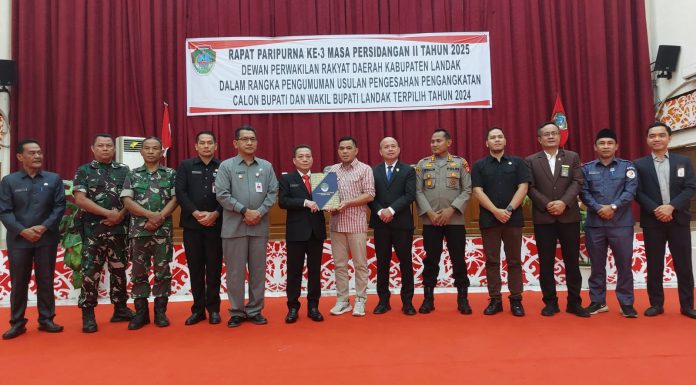Gutmen Hadiri Paripurna Bahas Usulan Penegasan Pengangkatan Calon Bupati dan Wakil Bupati Terpilih