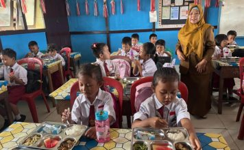 Pemkab Landak Mulai Uji Coba Makan Bergizi Gratis Sasar Siswa di SDN 09 Ngabang