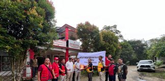 Bantu Masyarakat Terdampak Banjir Antam UBPB Kalbar Turunkan Tim ERG ke Landak