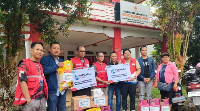 Bantuan Bagi Korban Banjir di Landak Terus Mengalir