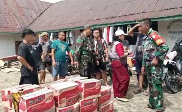 Kunjungi Korban Banjir di Menyuke, Dandim 1210/LDK Serahkan Bantuan