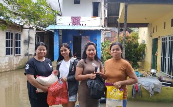 Gereja GKPKB Bahtera Ngabang Salurkan Bantuan Bagi Jemaat Terdampak Banjir