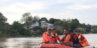 Gutmen Tinjau Rumah Warga Pasca Banjir