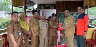 Gutmen Kembali Serahkan Bantuan Bagi Korban Terdampak Banjir di Mungguk