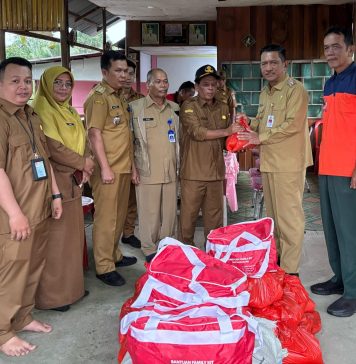 Gutmen Kembali Serahkan Bantuan Bagi Korban Terdampak Banjir di Mungguk