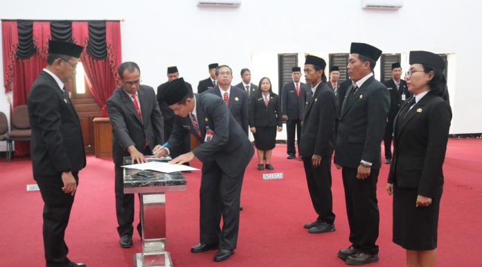 39 Pejabat Fungsional Pemkab Landak Dilantik