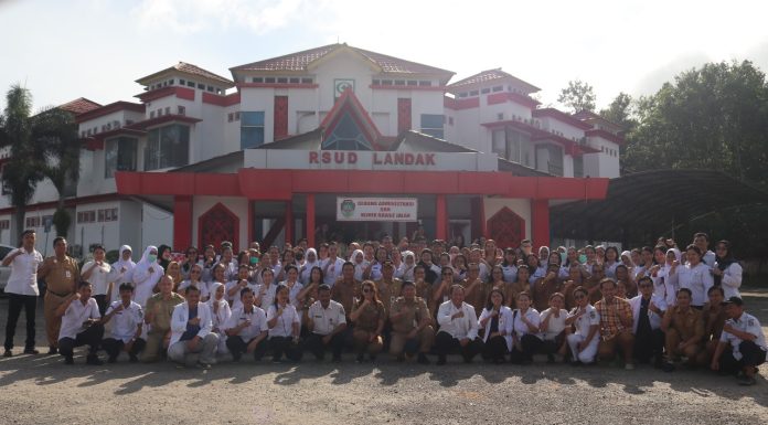 Pesan Gutmen Kepada Nakes RSUD Landak : Beri Pelayanan Baik Tanpa Melihat Siapa Yang Datang