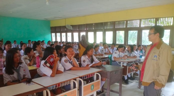 Salut Landak Sosialisasikan Universitas Terbuka Pada Siswa SMAN Jelimpo