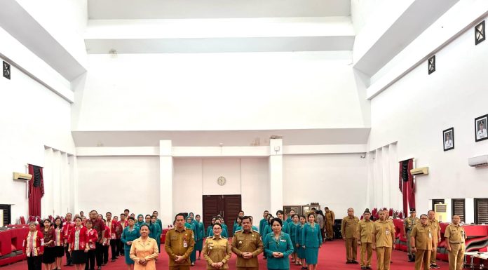 Bupati Karolin Kukuhkan Kepengurusan TP PKK, TP Posyandu dan Dekranasda Landak